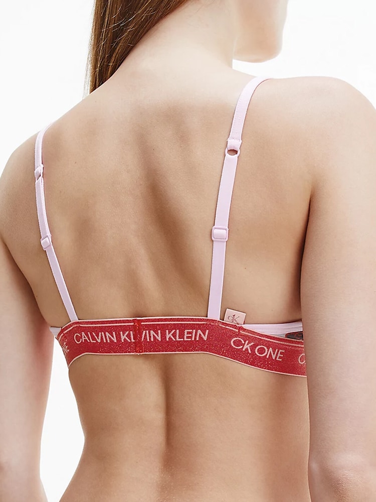 Unlined Triangle - CK One